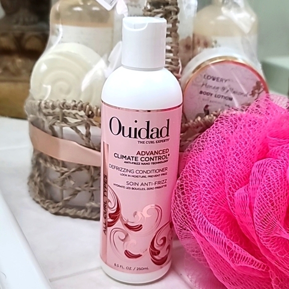 Conditioner Quidad Advanced Climate Control Defrizzing 8.5 fluid Oz Anti-Frizz - Picture 1 of 9